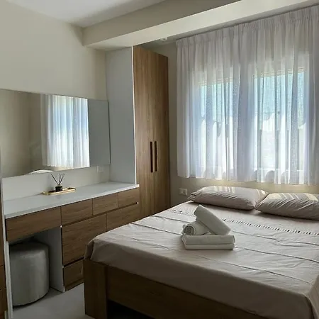 Golem, Durres Golem (Tirana)