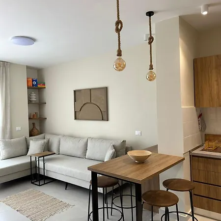 Golem, Durres Apartment Golem (Tirana)